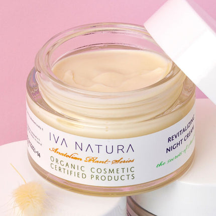 Organic Rejuvenating Night Cream with Immortelle Flower - Beautillicious.com