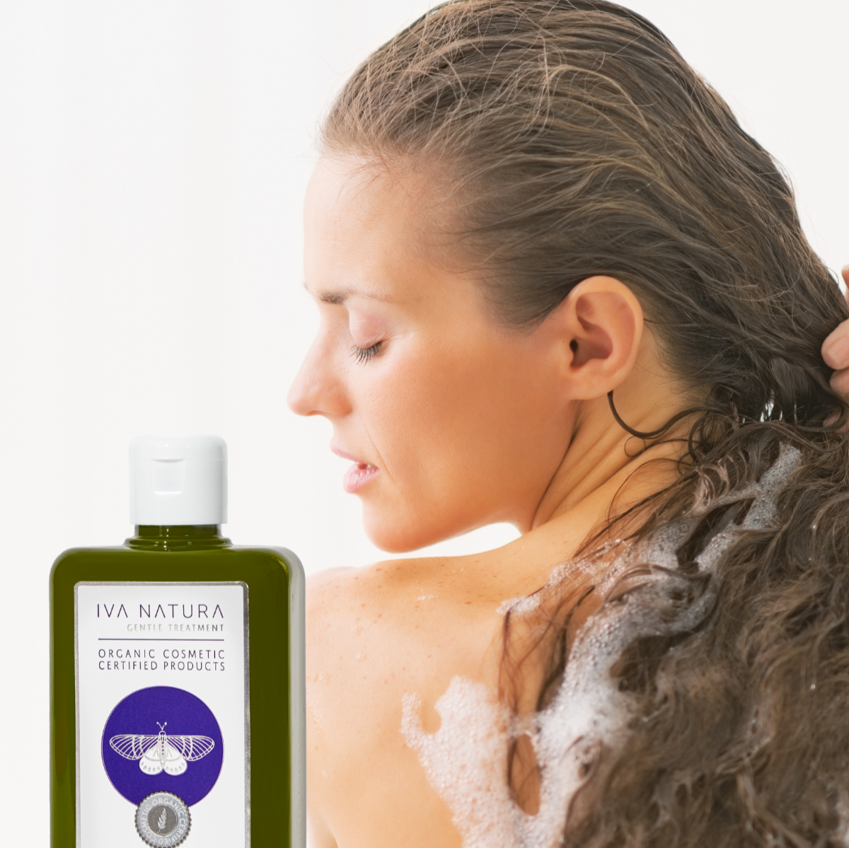 Gentle, chemical free and nourishing shampoo with organic plant extracts to prevent hair loss 