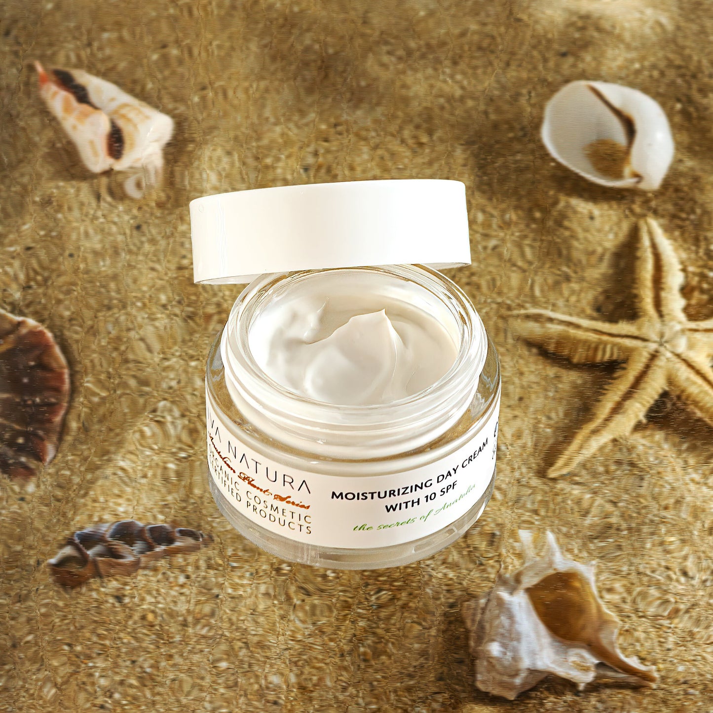 Buy now the best organic, chemical free and toxins free day cream with 10 SPF